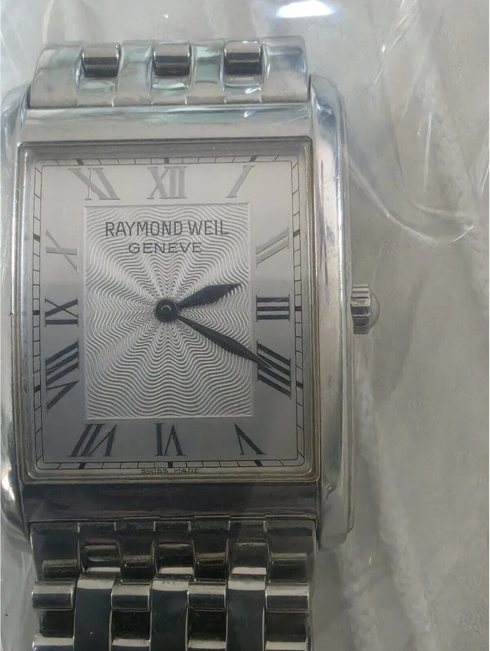 Raymond Weil Geneve sapphire Crystal 9973/1 Mens  Watch With New BATTERY